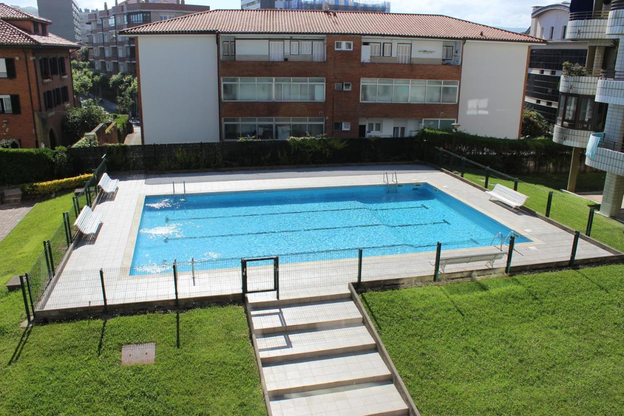 Apartamentos Zarautz Playa, Con Piscina Y Garaje Zewnętrze zdjęcie